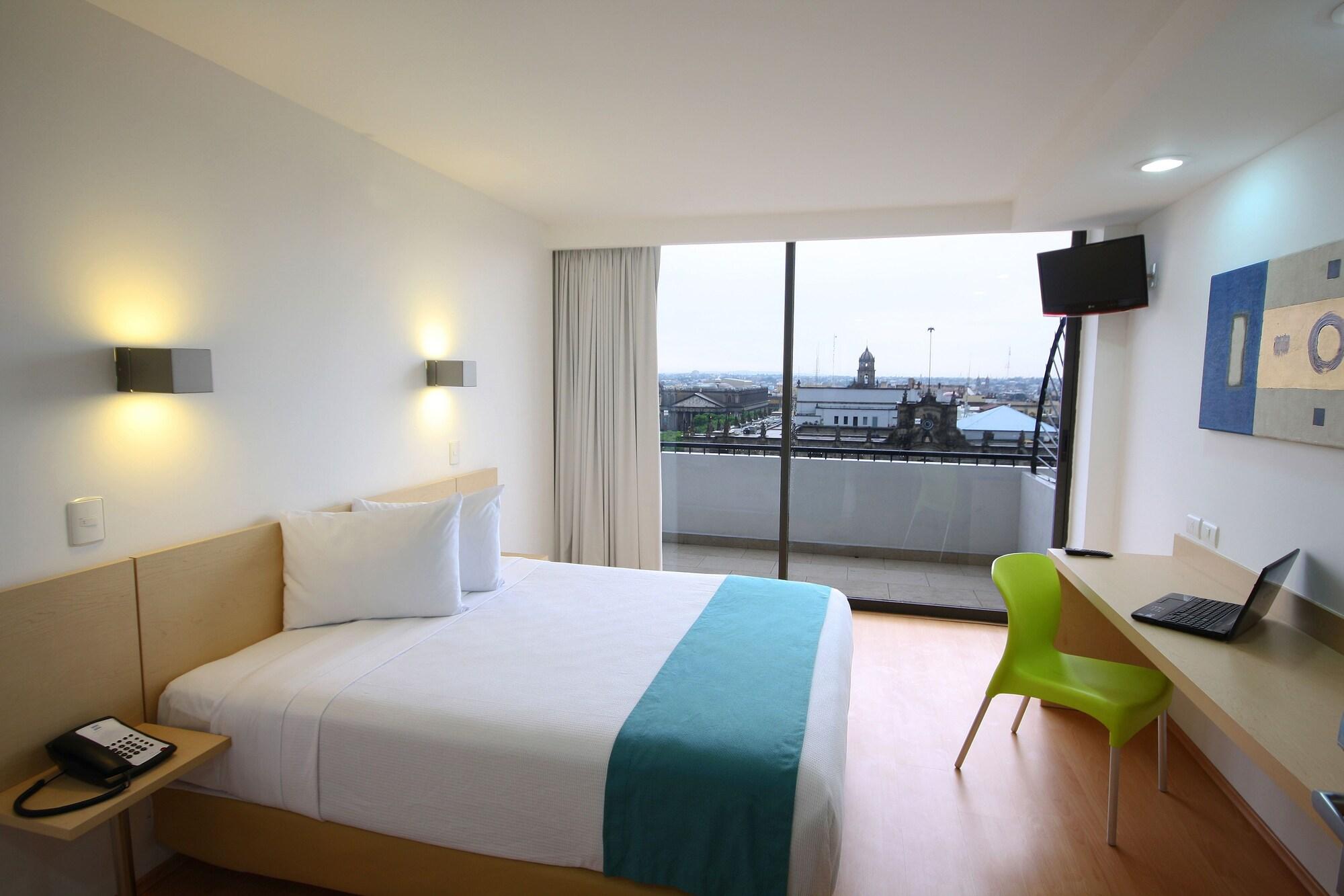 One Guadalajara Centro Historico Hotel Екстериор снимка