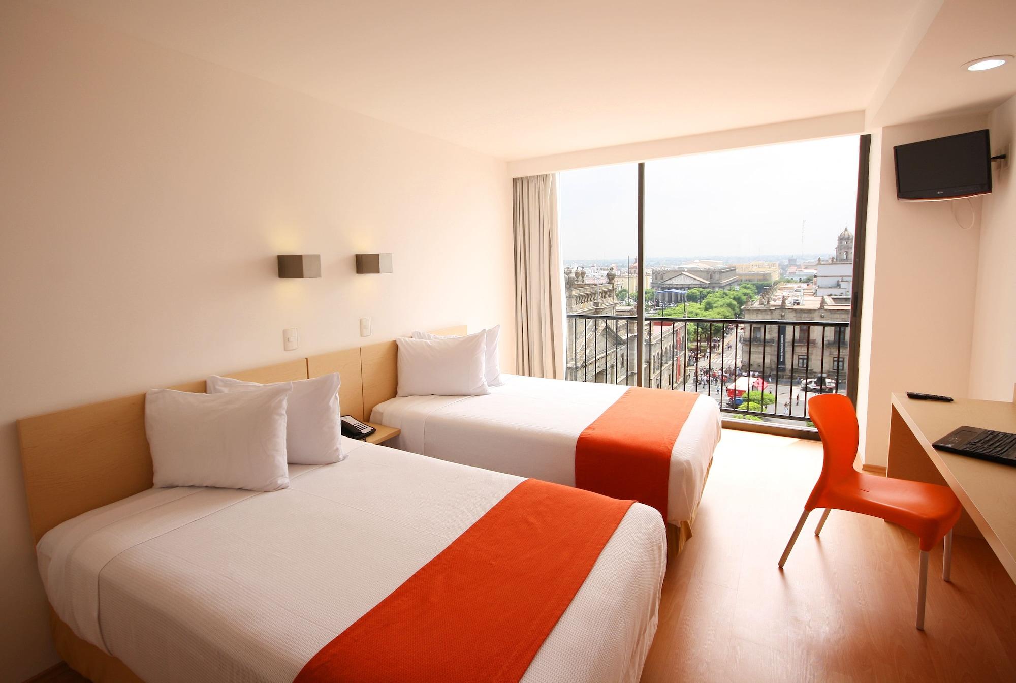 One Guadalajara Centro Historico Hotel Екстериор снимка