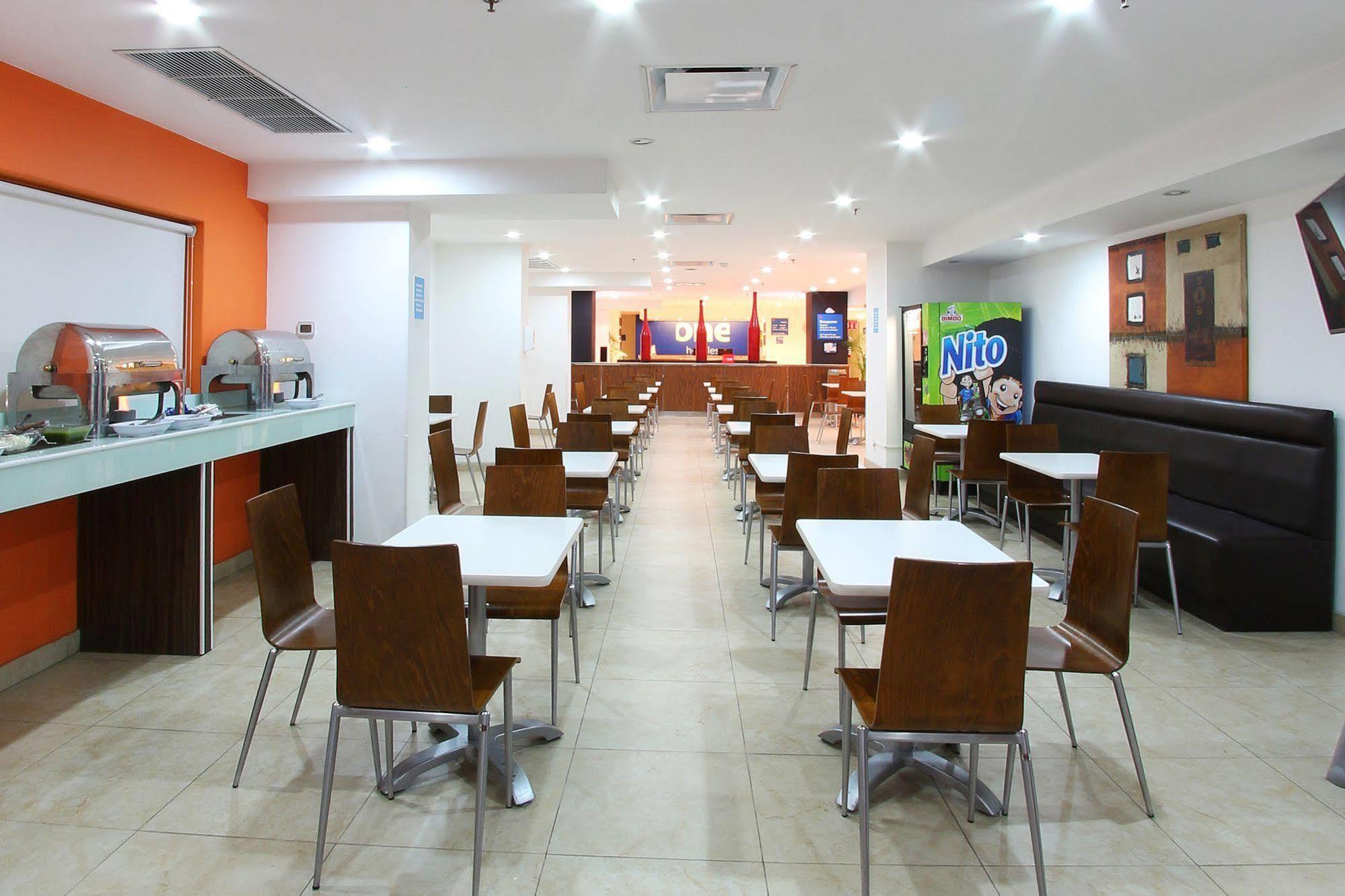 One Guadalajara Centro Historico Hotel Екстериор снимка
